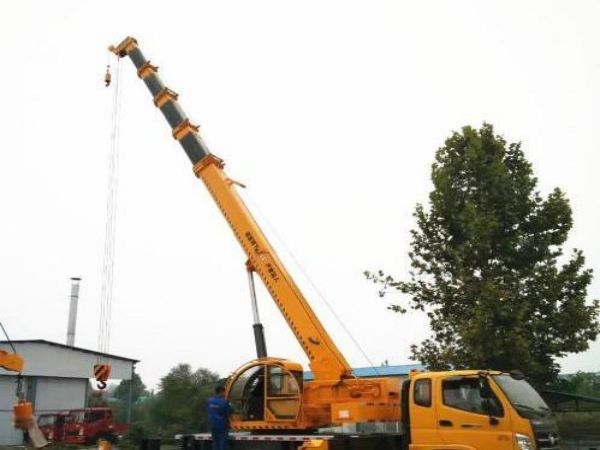 宁江区吊车出租公司电话_吊车出租公司介绍吊车搬运注意事项